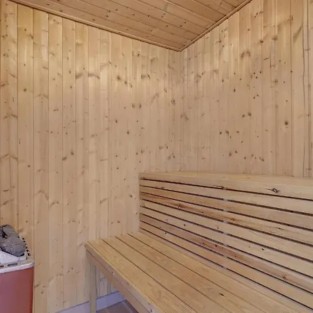 Lovely Home In Vejers Strand With Sauna * Vejers Strand