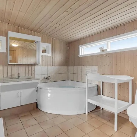 Gorgeous In With House A Panoramic View Vejers Strand