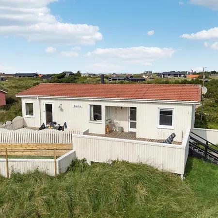 Gorgeous In With House A Panoramic View *